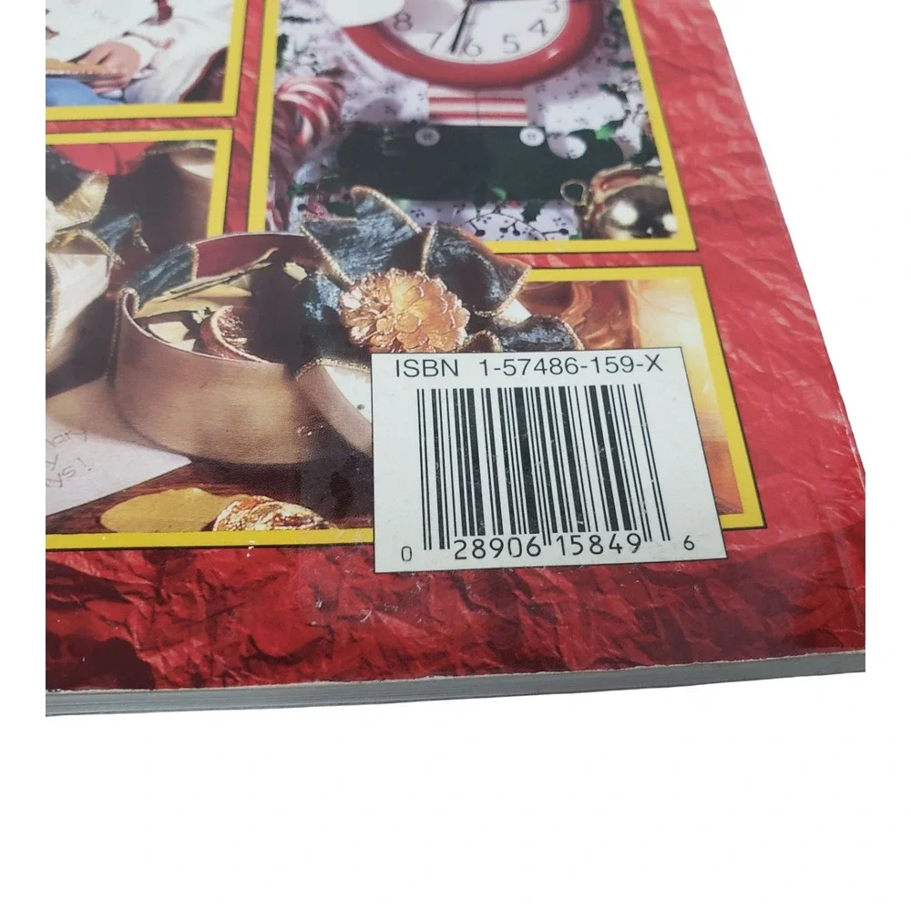 Leisure Arts Christmas Gifts Under $10 Craft Book 80+ Projects paperback